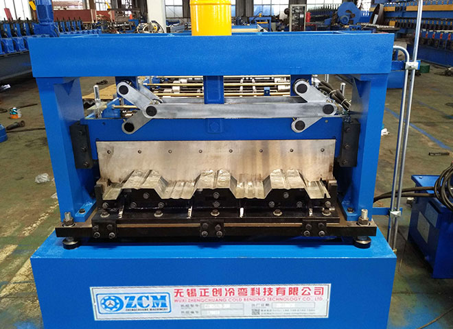 屋面板壓型機設(shè)備